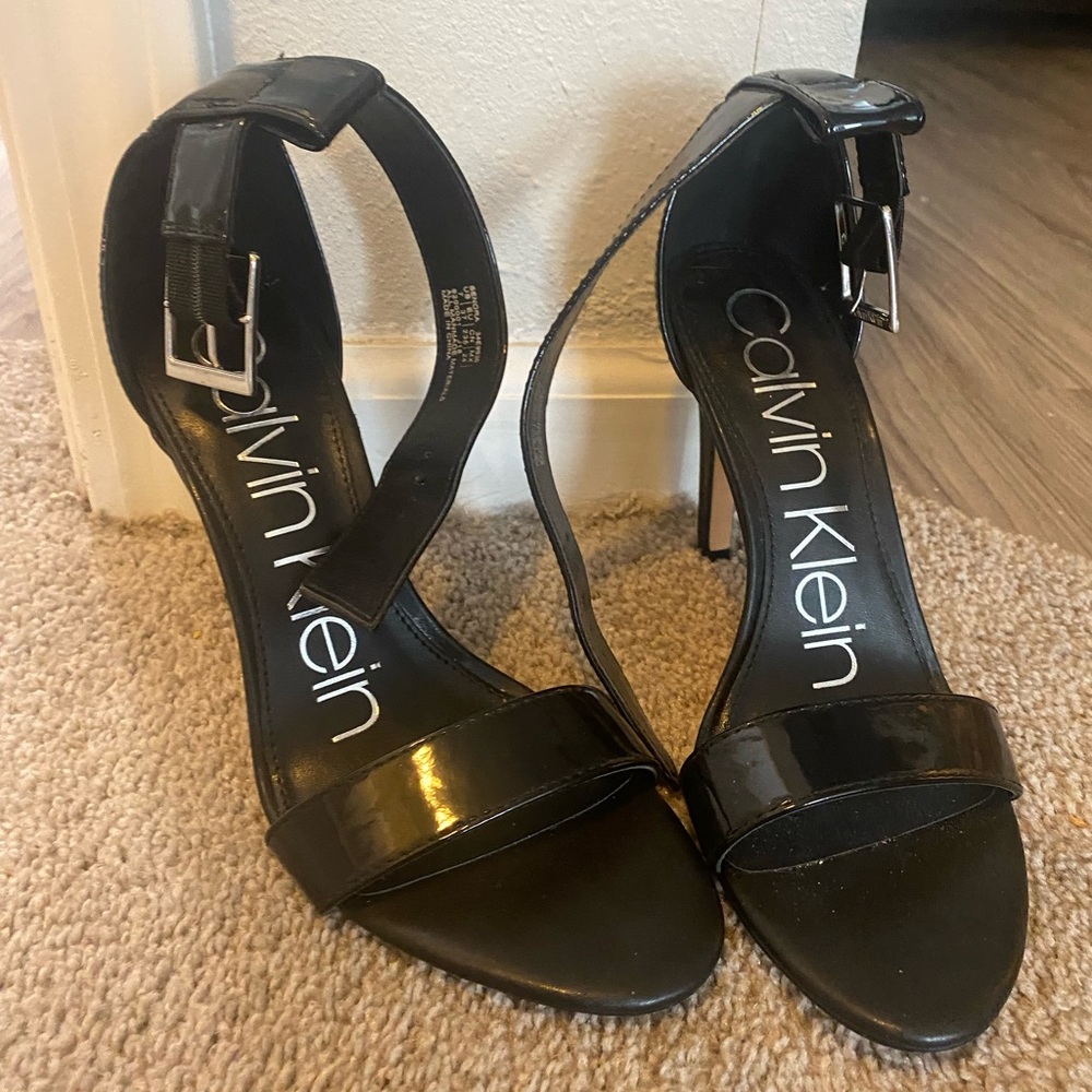 Calvin Klein Size 7 Black Heels